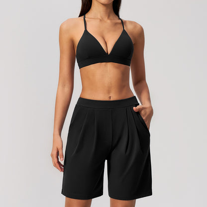 Damen Cross-Back Yoga Set – V-Neck Top & Shorts – Produktbild 3 – Farbe „Black“