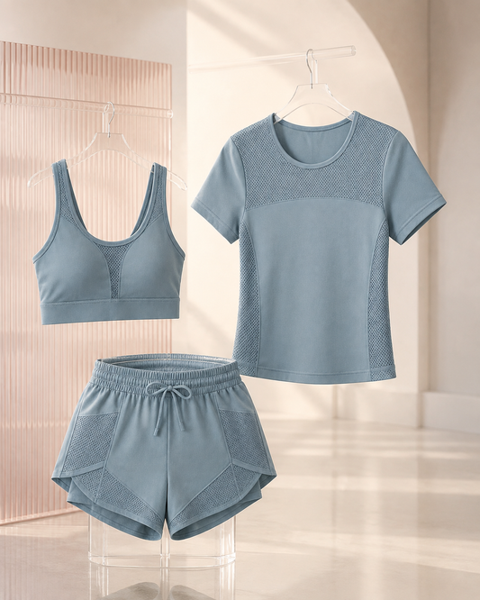 Isela dreiteiliges Fitness-Set Blau – Premium 4:5 Kampagnenansicht